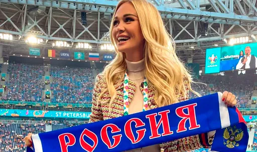 Самые красивые болельщицы Евро-2020: российско-польское вторжение